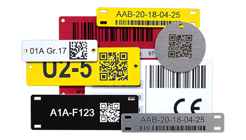 QR-codes en barcodes op gegraveerd metaal, gegraveerd kunststof, bedrukte materialen en industriële stickers