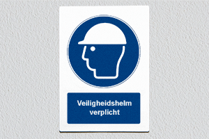 Bedrukt plastic vierkleurendruk. Industriële markeringen, Veiligheidshelm verplicht