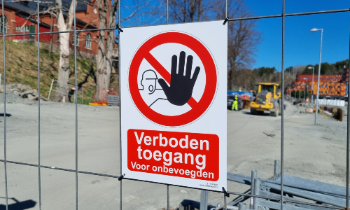 Standaard bedrukt plastic vierkleurendruk. Industriële markeringen